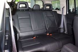 2014款Jeep自由客2.4L豪华导航版