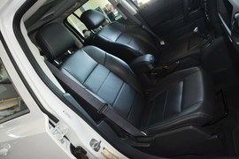 2014款Jeep自由客2.4L豪华导航版