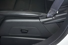 2014款Jeep自由客2.4L豪华导航版