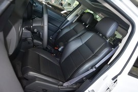 2014款Jeep自由客2.4L豪华导航版