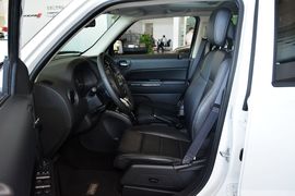 2014款Jeep自由客2.4L豪华导航版