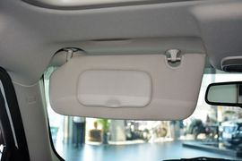 2014款Jeep自由客2.4L豪华导航版