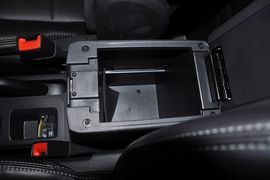 2014款Jeep自由客2.4L豪华导航版