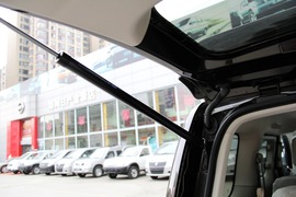 静态实拍郑州日产NV200