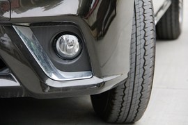 静态实拍郑州日产NV200