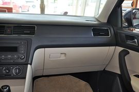 2013款斯柯达昕锐1.4L手动智选型
