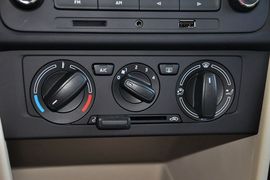 2013款斯柯达昕锐1.4L手动智选型