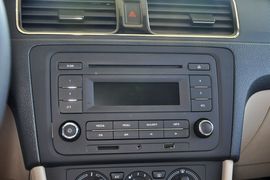 2013款斯柯达昕锐1.4L手动智选型