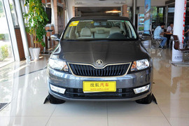 2013款斯柯达昕锐1.4L手动智选型