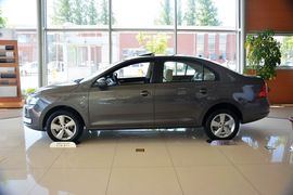 2013款斯柯达昕锐1.4L手动智选型