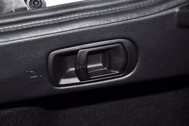 2012款马自达睿翼轿跑车2.0L精英版