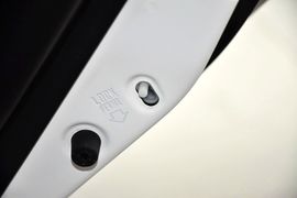 2012款马自达睿翼轿跑车2.0L精英版