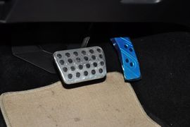 2012款马自达睿翼轿跑车2.0L精英版