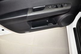 2012款马自达睿翼轿跑车2.0L精英版