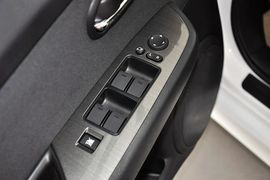 2012款马自达睿翼轿跑车2.0L精英版