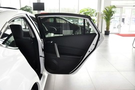 2012款马自达睿翼轿跑车2.0L精英版