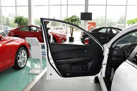 2012款马自达睿翼轿跑车2.0L精英版