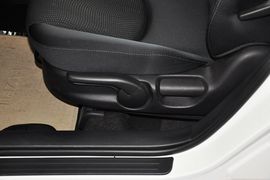 2012款马自达睿翼轿跑车2.0L精英版