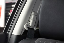 2012款马自达睿翼轿跑车2.0L精英版