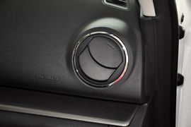 2012款马自达睿翼轿跑车2.0L精英版