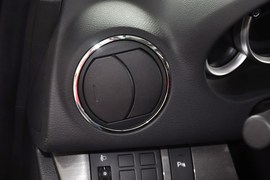 2012款马自达睿翼轿跑车2.0L精英版