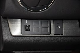 2012款马自达睿翼轿跑车2.0L精英版