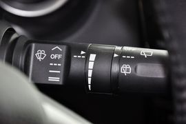 2012款马自达睿翼轿跑车2.0L精英版