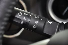 2012款马自达睿翼轿跑车2.0L精英版