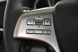 2012款马自达睿翼轿跑车2.0L精英版