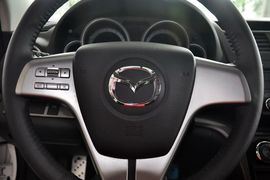 2012款马自达睿翼轿跑车2.0L精英版