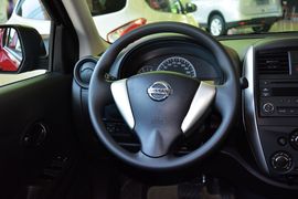 2014款日产阳光1.5XE
