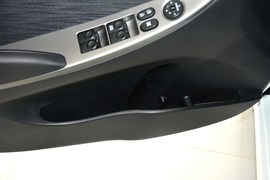2014款现代瑞奕1.4L手动GLX