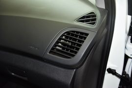 2014款现代瑞奕1.4L手动GLX