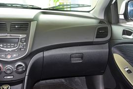 2014款现代瑞奕1.4L手动GLX