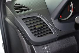 2014款现代瑞奕1.4L手动GLX