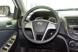 2014款现代瑞奕1.4L手动GLX