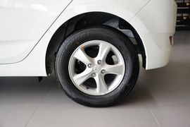 2014款现代瑞奕1.4L手动GLX