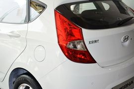 2014款现代瑞奕1.4L手动GLX
