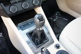 2015款斯柯达明锐1.6L手动逸俊版