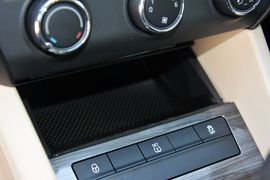 2015款斯柯达明锐1.6L手动逸俊版