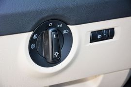 2015款斯柯达明锐1.6L手动逸俊版