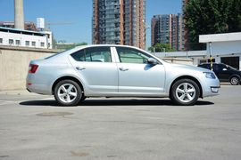 2015款斯柯达明锐1.6L手动逸俊版