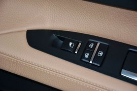 2014款宝马740Li