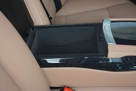 2014款宝马740Li