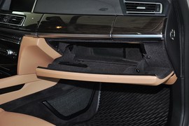 2014款宝马740Li