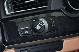 2014款宝马740Li