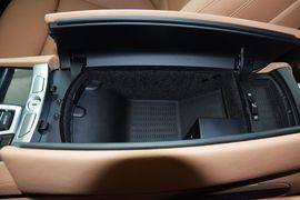 2014款宝马740Li