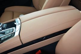 2014款宝马740Li