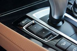 2014款宝马740Li