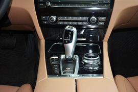 2014款宝马740Li